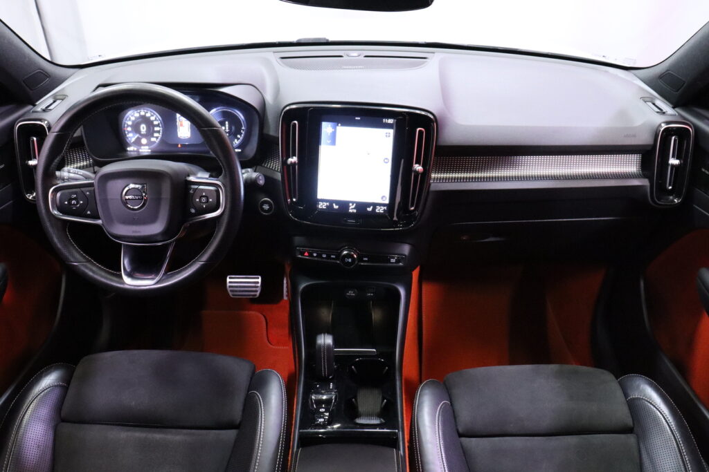 Volvo - XC40 - T5 TwE R-Design Edition aut // ACC / Webasto / VOC / H/K / 360-kamera // Volvo - XC40 - T5 TwE R-Design Edition aut // ACC / Webasto / VOC / H/K / 360-kamera // - Farmari