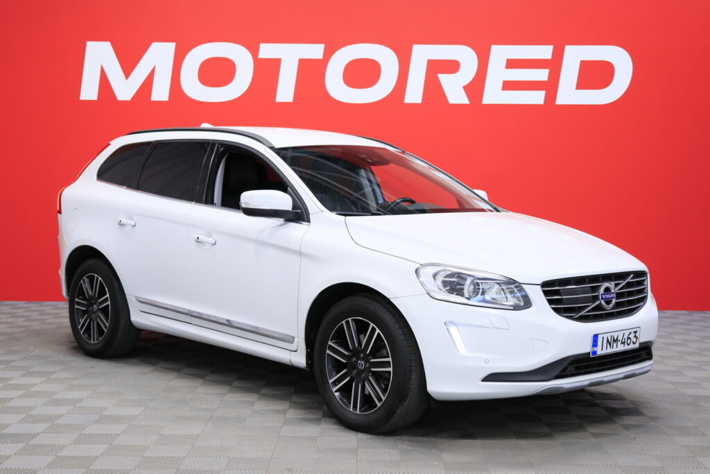 Volvo - XC60 - D5 AWD 162kW Business Classic Edition aut // ACC / Webasto / Koukku / VOC / Harman & Kardon / Muistipenkki / Nahat / - Maastoauto
