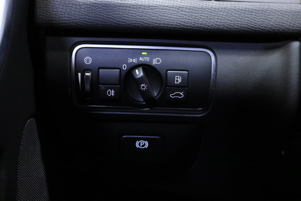 tuotekuva-Volvo-XC60-INM-463-2026-04-09-150004-19 tuotekuva-Volvo-XC60-INM-463-2026-04-09-150004-19