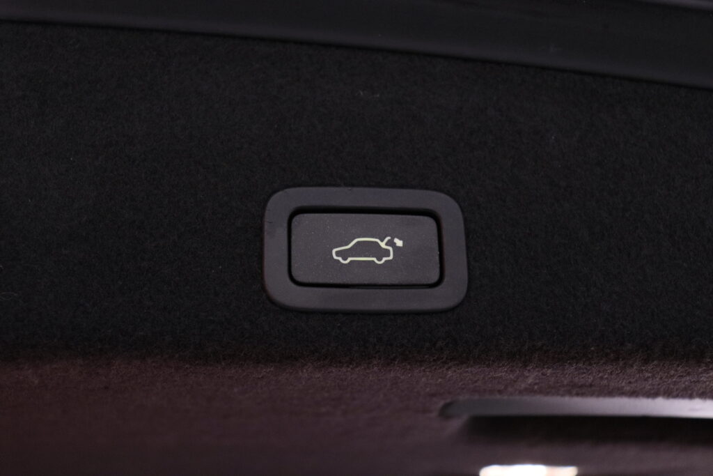 tuotekuva-Volvo-XC60-INM-463-2026-04-09-150004-30 tuotekuva-Volvo-XC60-INM-463-2026-04-09-150004-30