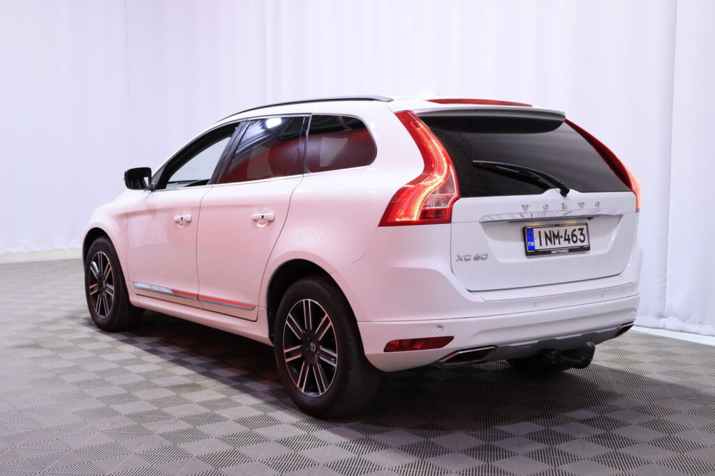 Volvo - XC60 - D5 AWD 162kW Business Classic Edition aut // ACC / Webasto / Koukku / VOC / Harman & Kardon / Muistipenkki / Nahat / Volvo - XC60 - D5 AWD 162kW Business Classic Edition aut // ACC / Webasto / Koukku / VOC / Harman & Kardon / Muistipenkki / Nahat / - Maastoauto