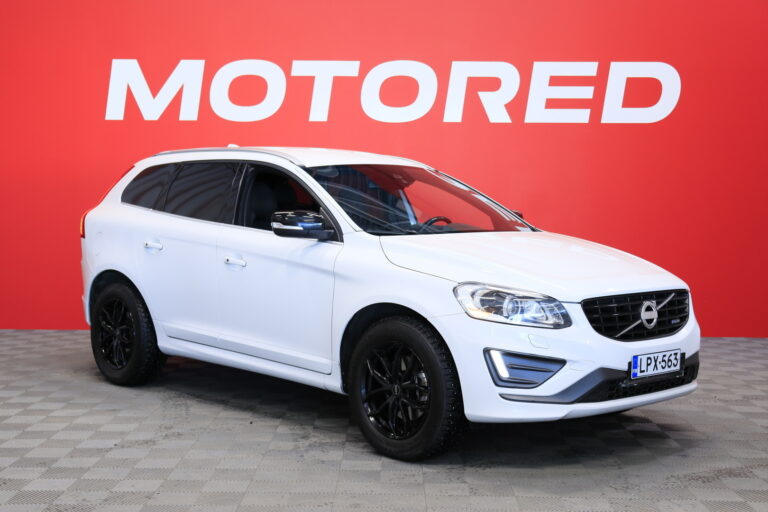 Volvo - XC60 - D5 AWD R-Design Polestar // Webasto / Koukku / VOC / Premium Sound / - Maastoauto