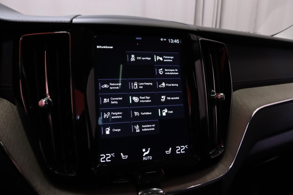 tuotekuva-Volvo-XC60-LRE-195-2026-04-04-115104-24 tuotekuva-Volvo-XC60-LRE-195-2026-04-04-115104-24