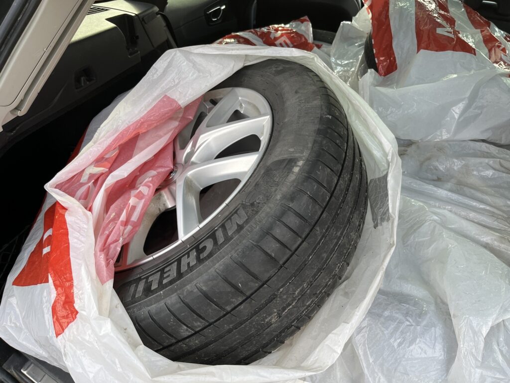 Volvo - XC60 - T8 TwE AWD Momentum Advanced aut Volvo - XC60 - T8 TwE AWD Momentum Advanced aut - Maastoauto