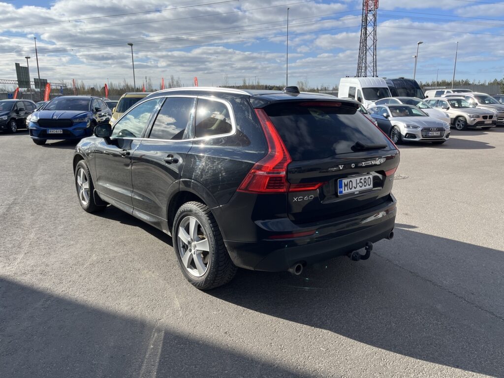 Volvo - XC60 - T8 TwE AWD Momentum Advanced aut Volvo - XC60 - T8 TwE AWD Momentum Advanced aut - Maastoauto