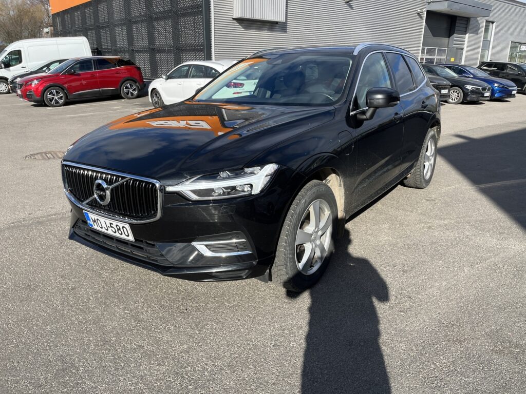 Volvo - XC60 - T8 TwE AWD Momentum Advanced aut Volvo - XC60 - T8 TwE AWD Momentum Advanced aut - Maastoauto