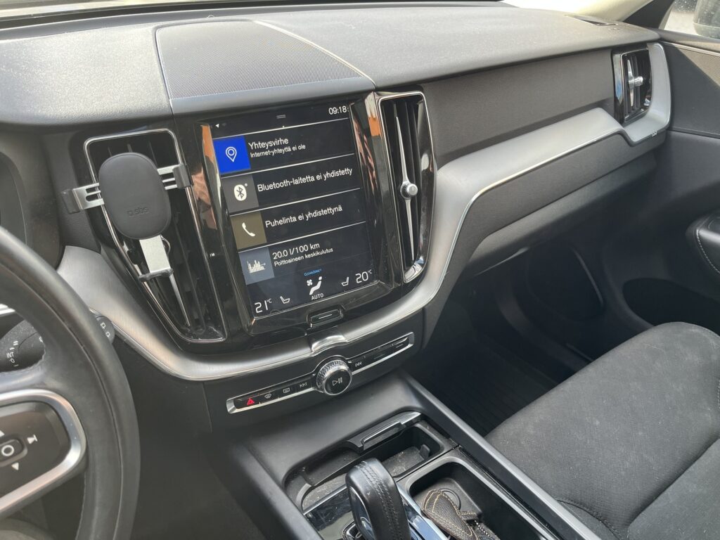 Volvo - XC60 - T8 TwE AWD Momentum Advanced aut Volvo - XC60 - T8 TwE AWD Momentum Advanced aut - Maastoauto