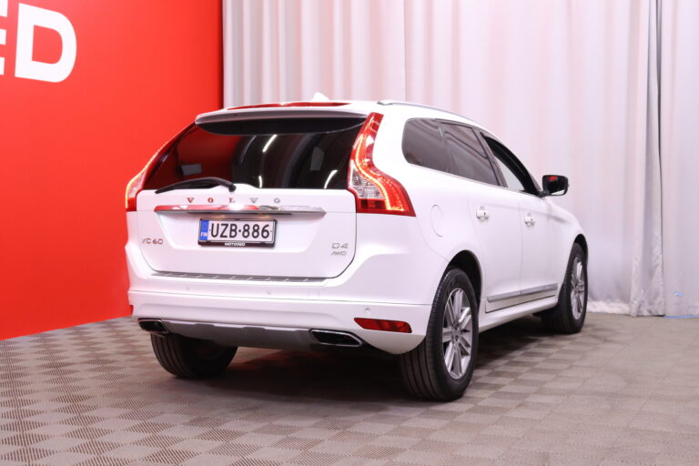 Volvo - XC60 - D4 AWD Summum aut / Suomi-Auto / Adapt. Vakkari / Webasto / Tutkat / VOC / Navi / Merkkihuollettu / BLIS / High Performance Audio / - Maastoauto