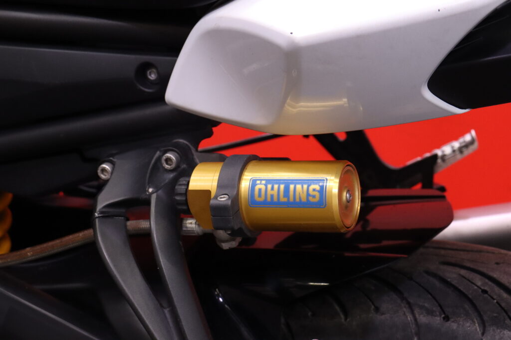 Yamaha - FZ8-N - // LeoVince / ABS / Öhlins // Yamaha - FZ8-N - // LeoVince / ABS / Öhlins // - Moottoripyörä