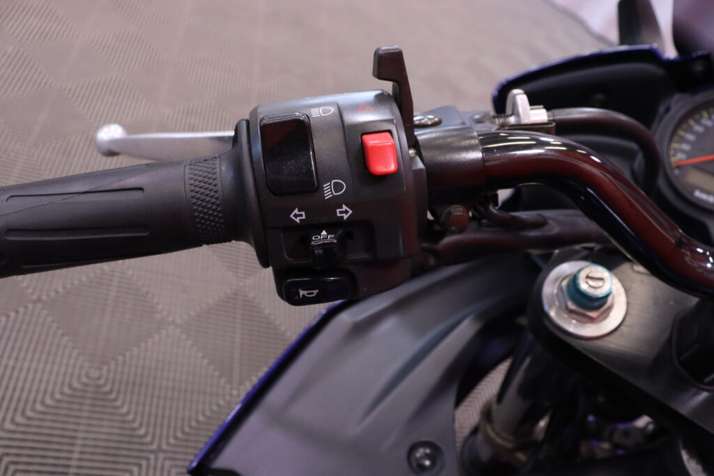 Yamaha - FZS - 1000 // Juuri saapunut / Suomi-pyörä / takalaukku // Yamaha - FZS - 1000 // Juuri saapunut / Suomi-pyörä / takalaukku // - Moottoripyörä