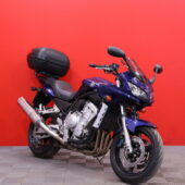 Yamaha - FZS - 1000 // Juuri saapunut / Suomi-pyörä / takalaukku // - Moottoripyörä