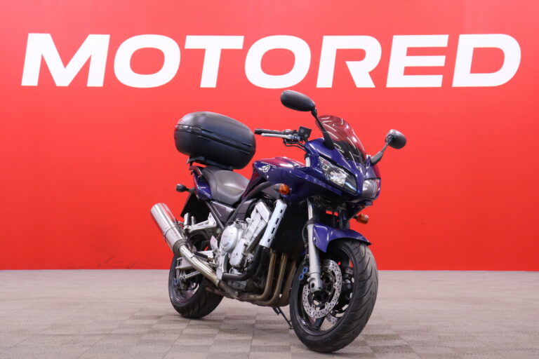 Yamaha - FZS - 1000 // Suomi-pyörä / 2-Om / Takalaukku // - Moottoripyörä