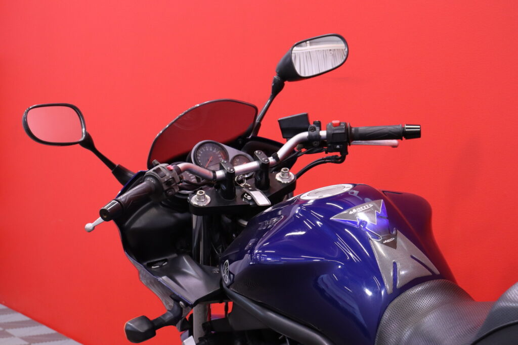 Yamaha - FZS - 1000 // Juuri saapunut! / Suomi-pyörä / LeoVince / Keskijalka // Yamaha - FZS - 1000 // Juuri saapunut! / Suomi-pyörä / LeoVince / Keskijalka // - Moottoripyörä
