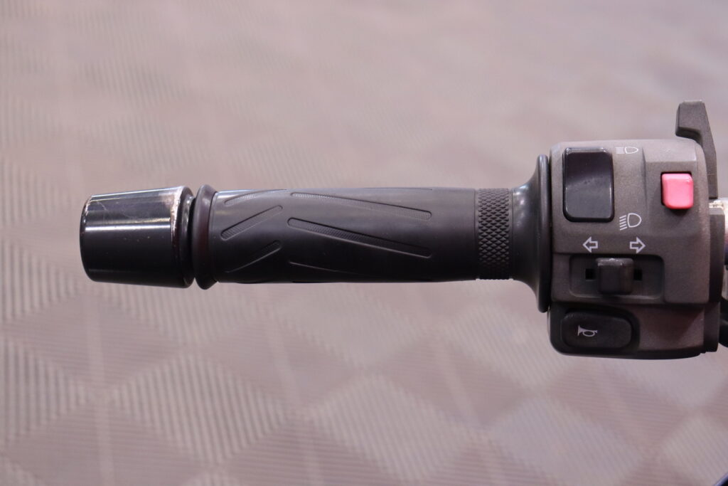 Yamaha - FZS - 1000 // Juuri saapunut! / Suomi-pyörä / LeoVince / Keskijalka // Yamaha - FZS - 1000 // Juuri saapunut! / Suomi-pyörä / LeoVince / Keskijalka // - Moottoripyörä