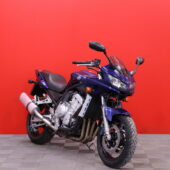 Yamaha - FZS - 1000 // Juuri saapunut! / Suomi-pyörä / LeoVince / Keskijalka // - Moottoripyörä