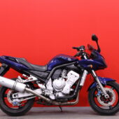 Yamaha - FZS - 1000 // Juuri saapunut! / Suomi-pyörä / LeoVince / Keskijalka // - Moottoripyörä