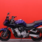 Yamaha - FZS - 1000 // Juuri saapunut! / Suomi-pyörä / LeoVince / Keskijalka // - Moottoripyörä