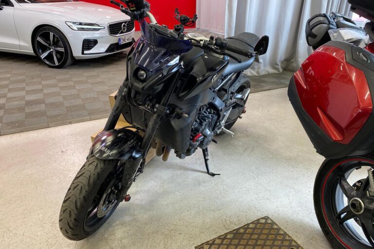 Yamaha - MT-09 - // Juuri saapunut // - Moottoripyörä