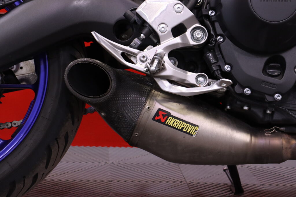 Yamaha - MT-09 - SP // Juuri saapunut! / Akrapovic / Öhlins / TCS / Suomi-pyörä / 3x Avaimet // Yamaha - MT-09 - SP // Juuri saapunut! / Akrapovic / Öhlins / TCS / Suomi-pyörä / 3x Avaimet // - Moottoripyörä