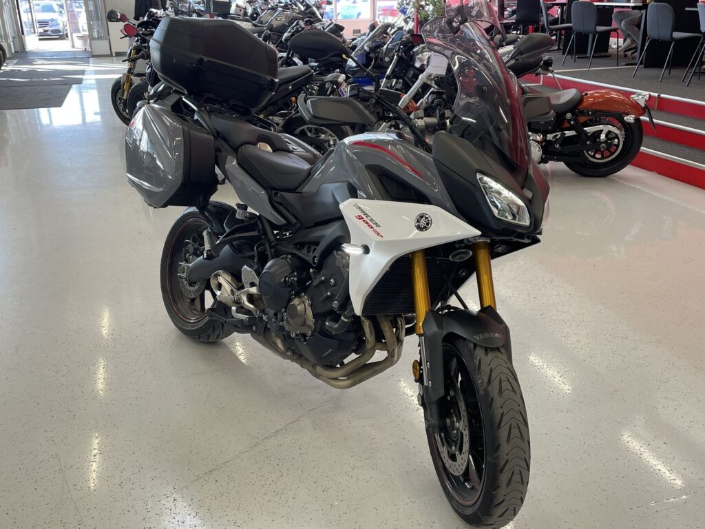 Yamaha - TRACER - 900GT // 2-Om. Suomi-pyörä / Vakkari / Shifter / Navi / 3xLaukut / Kahvanlämmittimet / LED / Huoltokirja // Yamaha - TRACER - 900GT // 2-Om. Suomi-pyörä / Vakkari / Shifter / Navi / 3xLaukut / Kahvanlämmittimet / LED / Huoltokirja // - Moottoripyörä