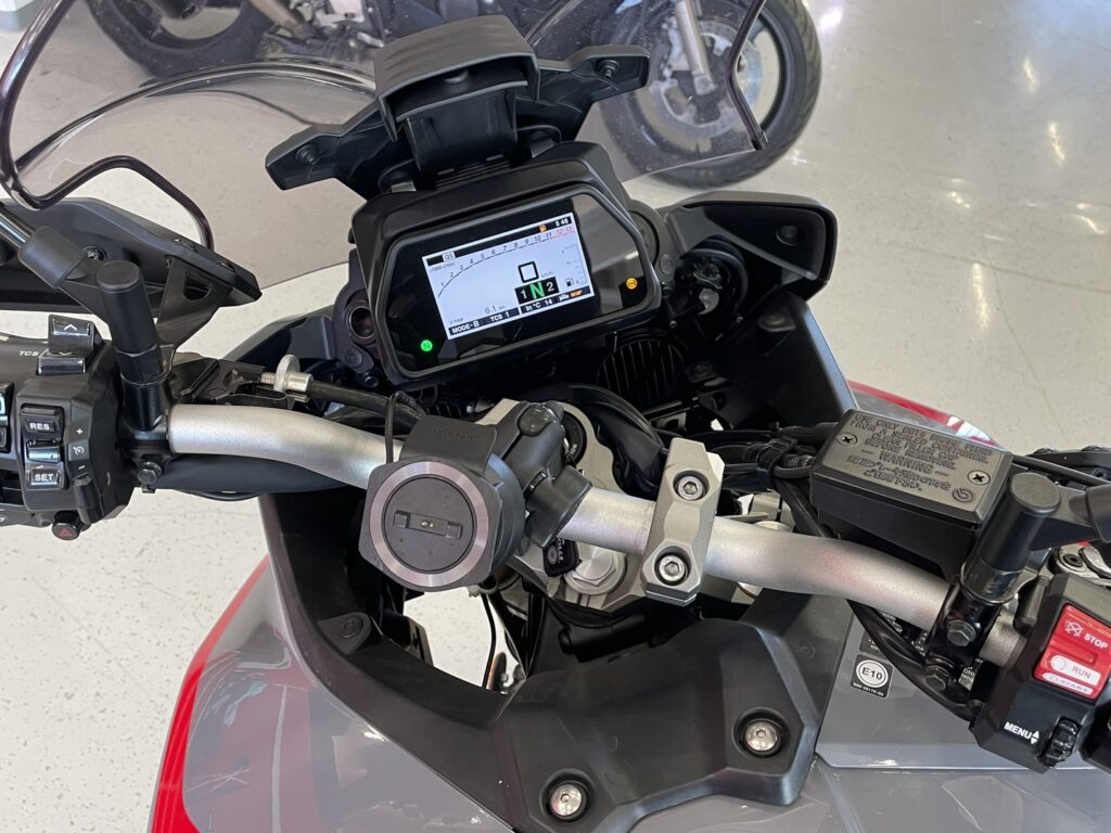 Yamaha - TRACER - 900GT // 2-Om. Suomi-pyörä / Vakkari / Shifter / Navi / 3xLaukut / Kahvanlämmittimet / LED / Huoltokirja // Yamaha - TRACER - 900GT // 2-Om. Suomi-pyörä / Vakkari / Shifter / Navi / 3xLaukut / Kahvanlämmittimet / LED / Huoltokirja // - Moottoripyörä