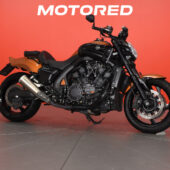 Yamaha - V-Max - / Suomipyörä, Acrapovic, kahvanlämppärit, 2x laukut / - Moottoripyörä