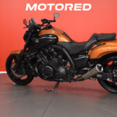 Yamaha - V-Max - / Suomipyörä, Acrapovic, kahvanlämppärit, 2x laukut / - Moottoripyörä