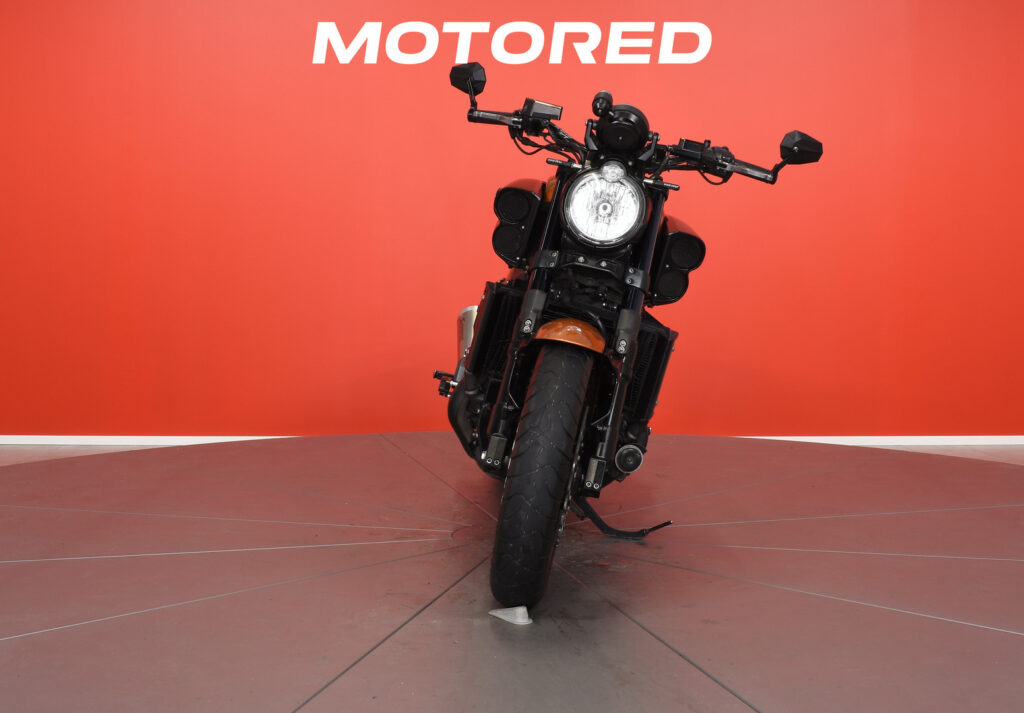 tuotekuva-Yamaha-V-Max-69-BAH-2026-04-02-125506-15 tuotekuva-Yamaha-V-Max-69-BAH-2026-04-02-125506-15