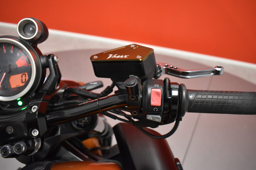 tuotekuva-Yamaha-V-Max-69-BAH-2026-04-02-125506-21 tuotekuva-Yamaha-V-Max-69-BAH-2026-04-02-125506-21