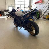 Yamaha - YZF-R1 - // Juuri saapunut! / Suomi-pyörä / Akrapovic / TCS / Ajomodet / Ohjausiskari // - Moottoripyörä