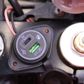 Yamaha - YZF-R1 - // Juuri saapunut! / Akrapovic / Ohjausiskunvaimennin // - Moottoripyörä