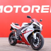 Yamaha - YZF-R1 - // Juuri saapunut! / Akrapovic / Ohjausiskunvaimennin // - Moottoripyörä