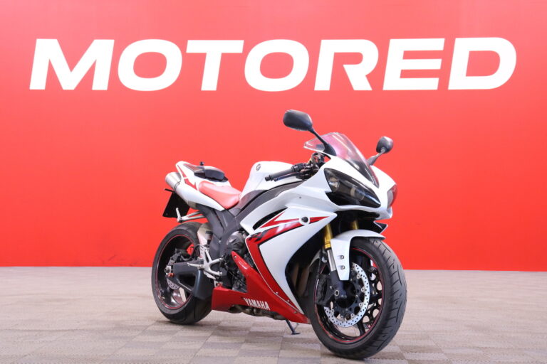 Yamaha - YZF-R1 - // Juuri saapunut! / Akrapovic / Ohjausiskunvaimennin // - Moottoripyörä
