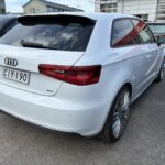 Audi - A3 - Compact Coupé Business Sport 1,8 TFSI 132 kW quattro S tronic // Suomi-auto / Webasto / Sporttipenkit / Flatbottom ratti - Viistoperä