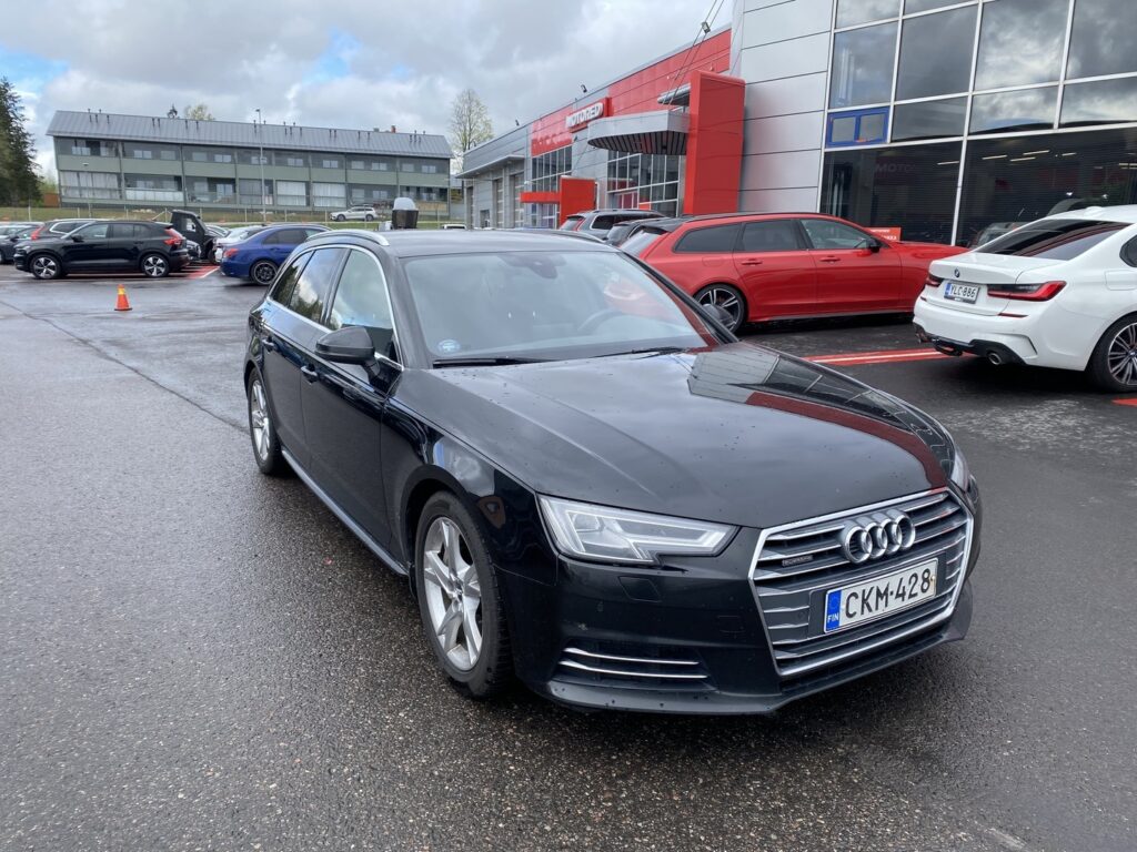 Audi - A4 - Avant First Edition Business Sport 2,0 TDI 140 kW quattro S tronic Audi - A4 - Avant First Edition Business Sport 2,0 TDI 140 kW quattro S tronic - Farmari