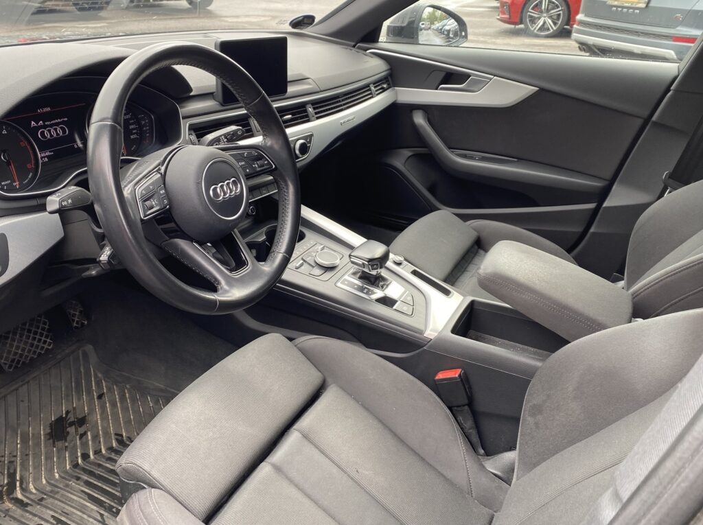 Audi - A4 - Avant First Edition Business Sport 2,0 TDI 140 kW quattro S tronic Audi - A4 - Avant First Edition Business Sport 2,0 TDI 140 kW quattro S tronic - Farmari