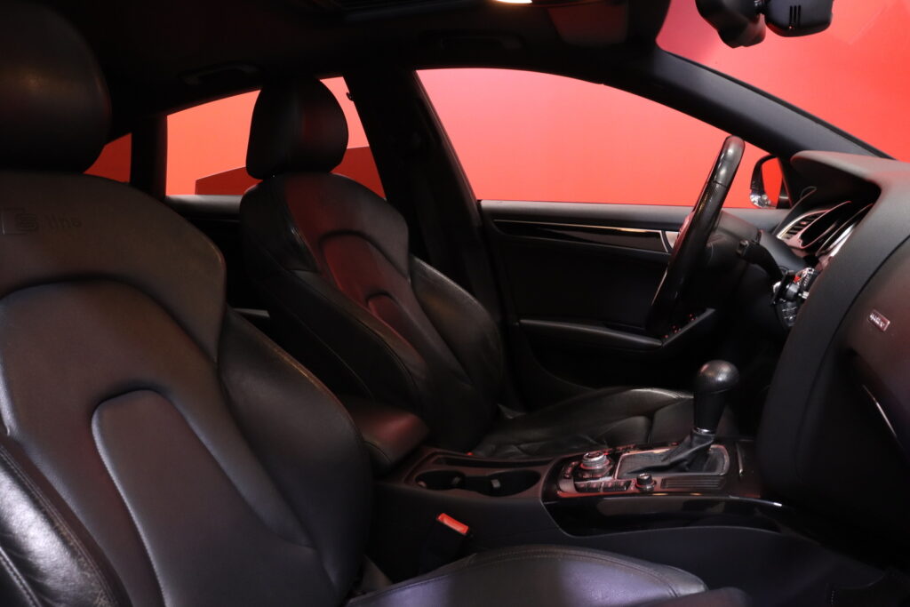 Audi - A5 - A5 Viistoperä (AB) 4ov 2967cm3 A // MYYDÄÄN HUUTOKAUPAT.COM! / S-line / Quattro / P.Tutkat edessä ja takana / Navi / Bi-xenon // Audi - A5 - A5 Viistoperä (AB) 4ov 2967cm3 A // MYYDÄÄN HUUTOKAUPAT.COM! / S-line / Quattro / P.Tutkat edessä ja takana / Navi / Bi-xenon // - Viistoperä