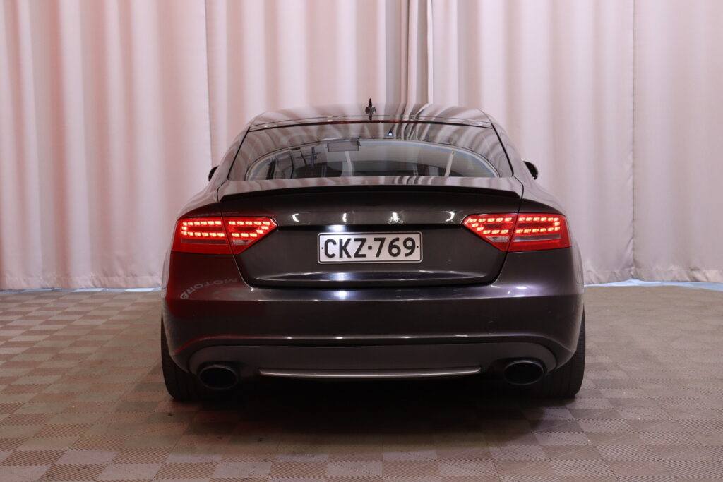 Audi - A5 - A5 Viistoperä (AB) 4ov 2967cm3 A // MYYDÄÄN HUUTOKAUPAT.COM! / S-line / Quattro / P.Tutkat edessä ja takana / Navi / Bi-xenon // Audi - A5 - A5 Viistoperä (AB) 4ov 2967cm3 A // MYYDÄÄN HUUTOKAUPAT.COM! / S-line / Quattro / P.Tutkat edessä ja takana / Navi / Bi-xenon // - Viistoperä
