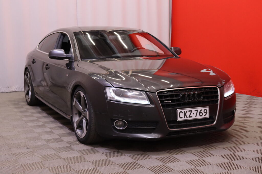 Audi - A5 - A5 Viistoperä (AB) 4ov 2967cm3 A // MYYDÄÄN HUUTOKAUPAT.COM! / S-line / Quattro / P.Tutkat edessä ja takana / Navi / Bi-xenon // Audi - A5 - A5 Viistoperä (AB) 4ov 2967cm3 A // MYYDÄÄN HUUTOKAUPAT.COM! / S-line / Quattro / P.Tutkat edessä ja takana / Navi / Bi-xenon // - Viistoperä