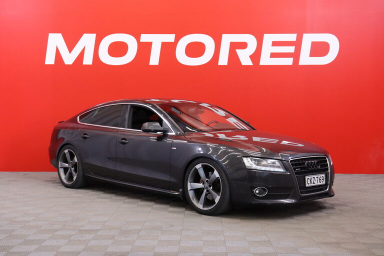 Audi - A5 - A5 Viistoperä (AB) 4ov 2967cm3 A // MYYDÄÄN HUUTOKAUPAT.COM! / S-line / Quattro / P.Tutkat edessä ja takana / Navi / Bi-xenon // - Viistoperä