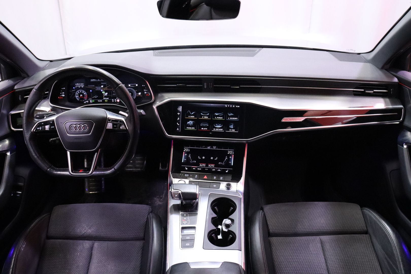 Audi - A6 - Sedan Business Sport 55 TFSI e quattro S tronic S-LINE //  Matrix-LED / ACC / 360 Kamera / Keyless / Sporttipenkit / - Sedan