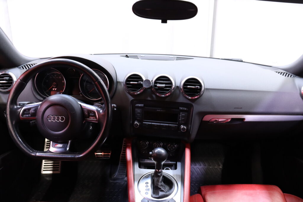 tuotekuva-Audi-TT-CAP-437-2026-05-12-155743-15 tuotekuva-Audi-TT-CAP-437-2026-05-12-155743-15