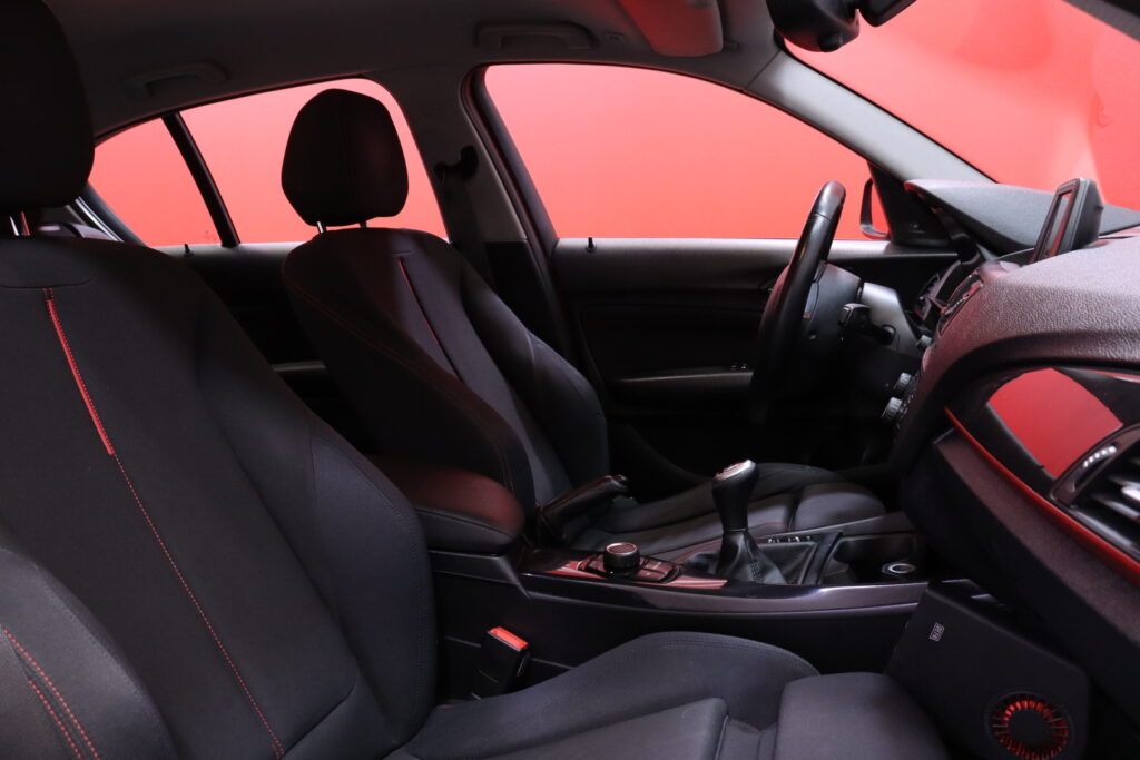 BMW - 116 - F20 EfficientDynamics Edition Business Sport / Xenon / Harman Kardon / Sport-istuimet / BMW - 116 - F20 EfficientDynamics Edition Business Sport / Xenon / Harman Kardon / Sport-istuimet / - Viistoperä