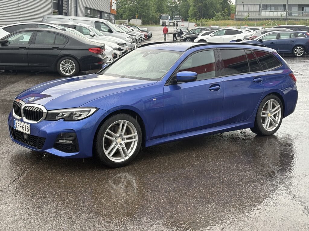 BMW - 320 - G21 Touring 320d A xDrive Business Sport MHEV M Sport BMW - 320 - G21 Touring 320d A xDrive Business Sport MHEV M Sport - Farmari