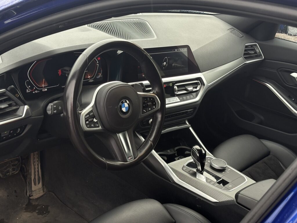 BMW - 320 - G21 Touring 320d A xDrive Business Sport MHEV M Sport BMW - 320 - G21 Touring 320d A xDrive Business Sport MHEV M Sport - Farmari
