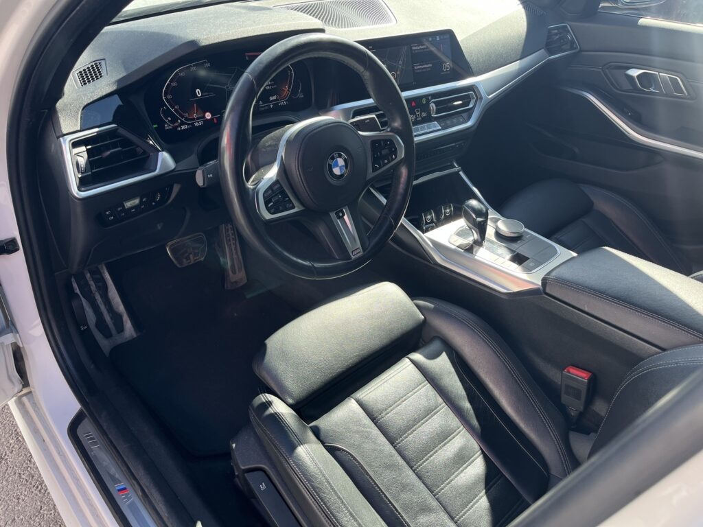 BMW - 320 - G20 Sedan 320d A Launch Edition M Sport BMW - 320 - G20 Sedan 320d A Launch Edition M Sport - Sedan