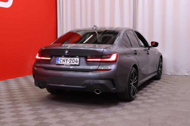 BMW - 330 - G20 Sedan 330e A Charged Edition M Sport // HUD / ACC / 360 / Laser / Hifit / Akustiikkalasit / Lisälämmitin // - Sedan