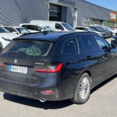 BMW - 330 - BMW 330e xDrive Touring Sport Line | Harman Kardon | Comfort Access | Adaptiivinen vakkari | Sporttipenkit - Farmari