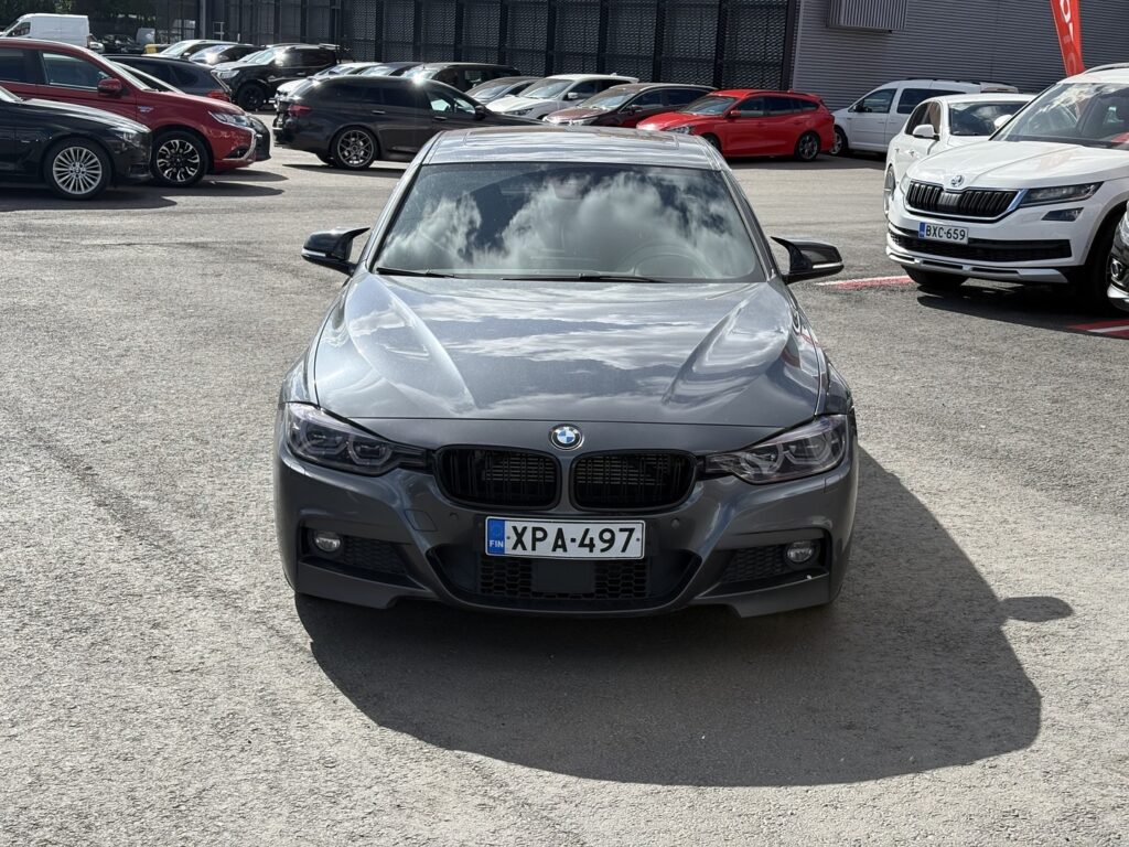 BMW - 330 - F30 Sedan 330e A Business M Sport // Huippuvarusteet! // BMW - 330 - F30 Sedan 330e A Business M Sport // Huippuvarusteet! // - Sedan