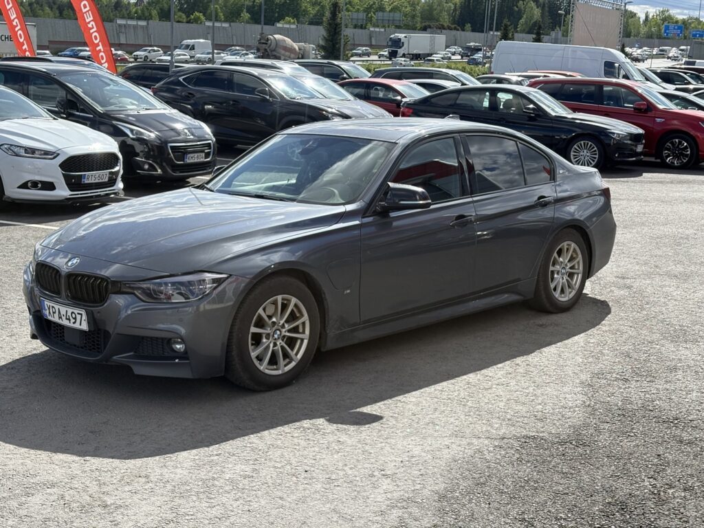 BMW - 330 - F30 Sedan 330e A Business M Sport // Huippuvarusteet! // BMW - 330 - F30 Sedan 330e A Business M Sport // Huippuvarusteet! // - Sedan